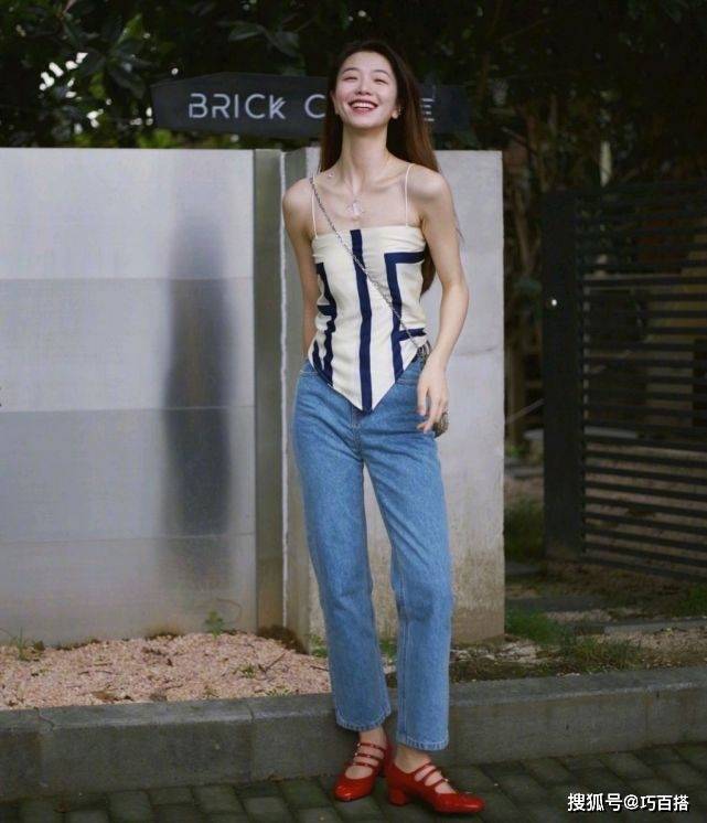 拍摄者回应手臂粗巨蛇视频被指伪造,真相与误解的交织 拍摄者回应手臂粗巨蛇视频被指伪造,真相与误解的交织