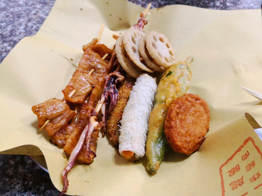 贵州菜真的会咬人？——一次味蕾的探险之旅
