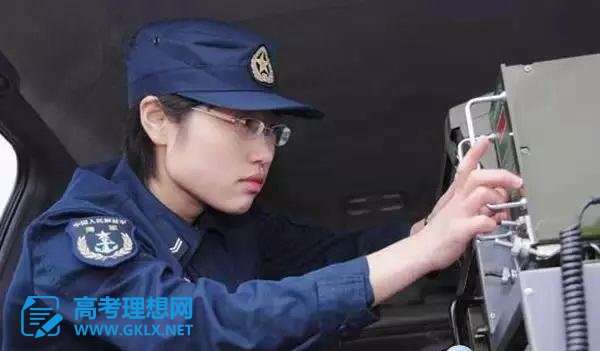 梦想启航，女孩高考664分，志在军校