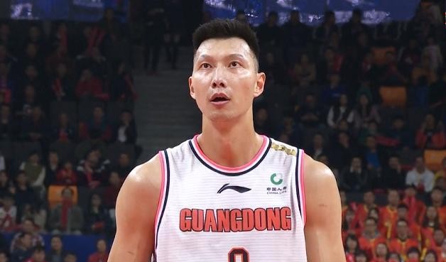 CBA辽宁VS青岛全场，一场普通比赛里藏着的不普通故事
