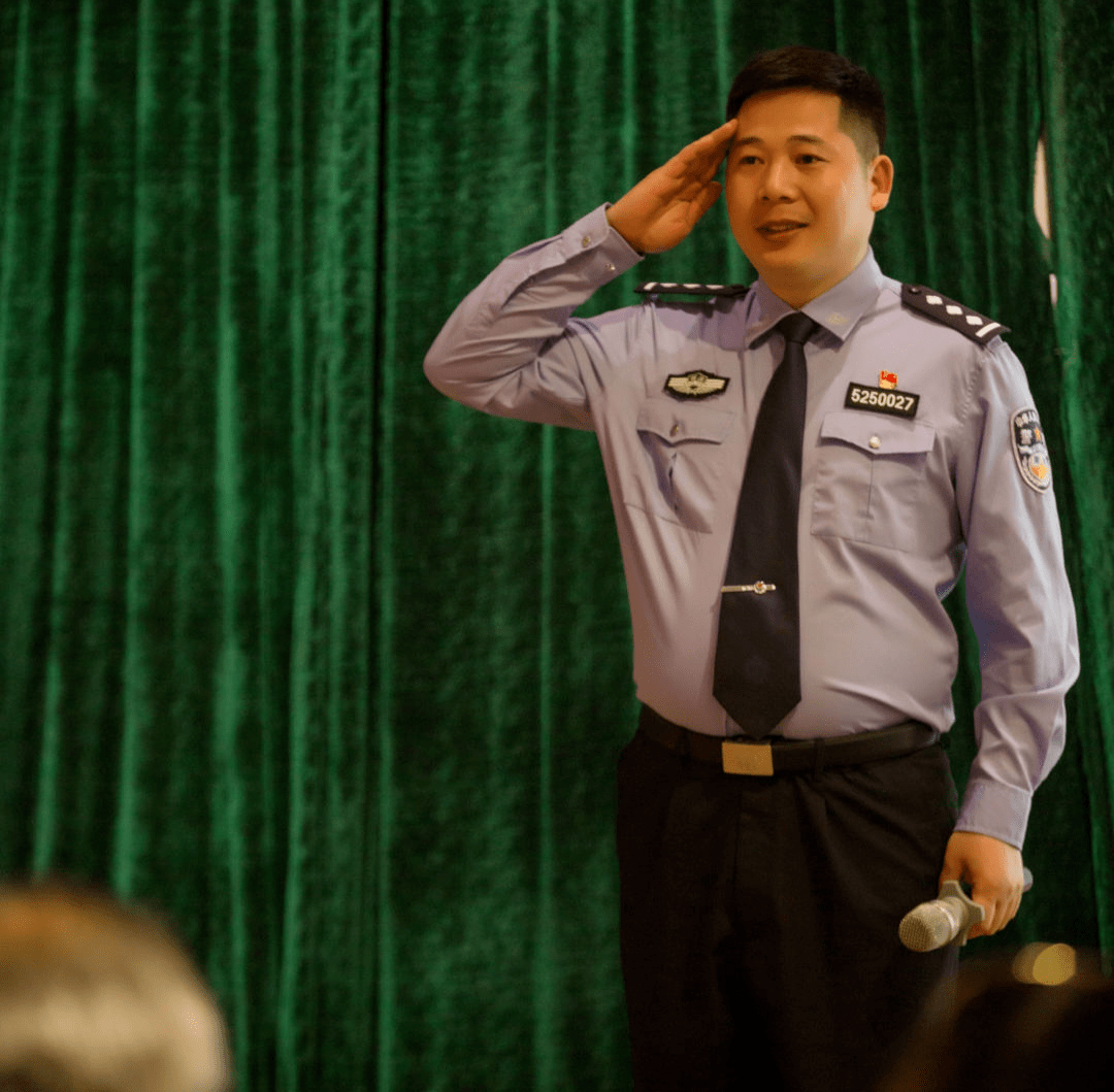 禁毒民警的温馨提醒，守护孩子，从一瓶水开始