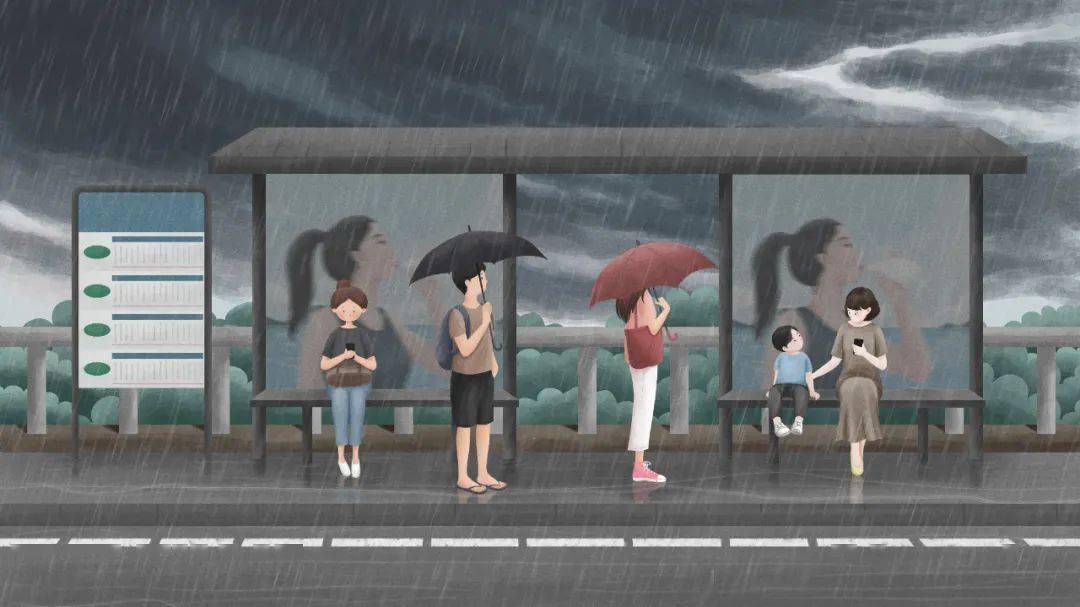 游客体验大摆锤时遇暴雨，一场意外的冒险与惊喜