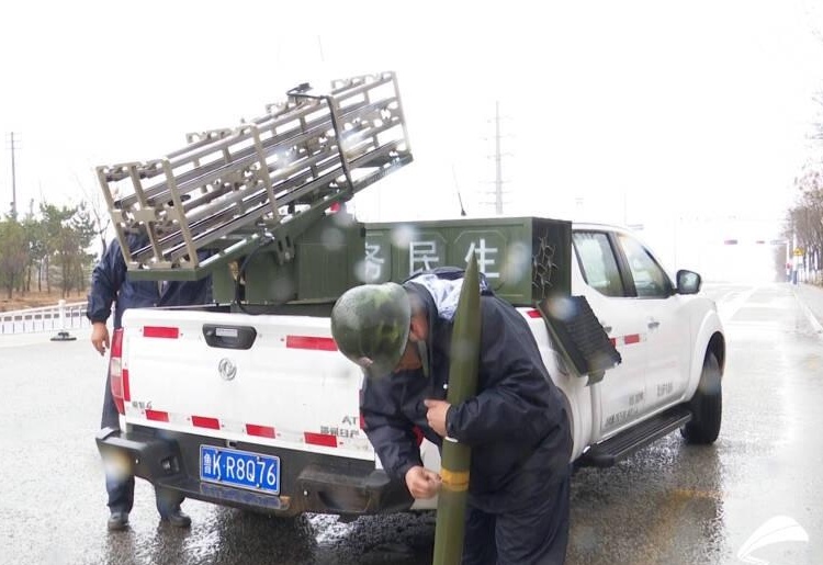 探索中国小区楼顶人工降雨的绿色奇迹，法媒点赞背后的故事