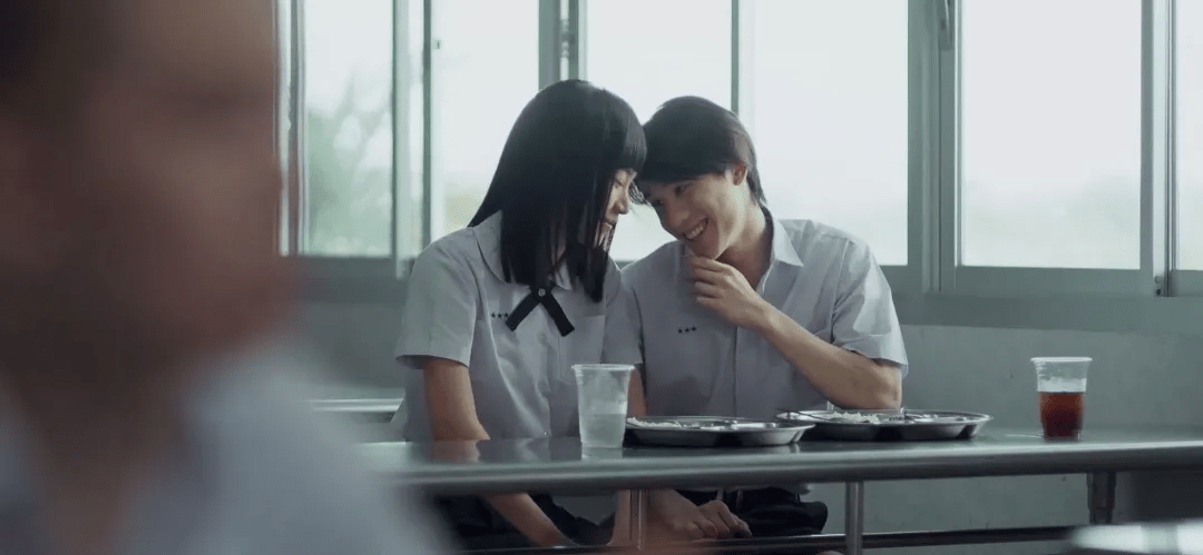高考699分女孩，从巅峰到平静的回归
