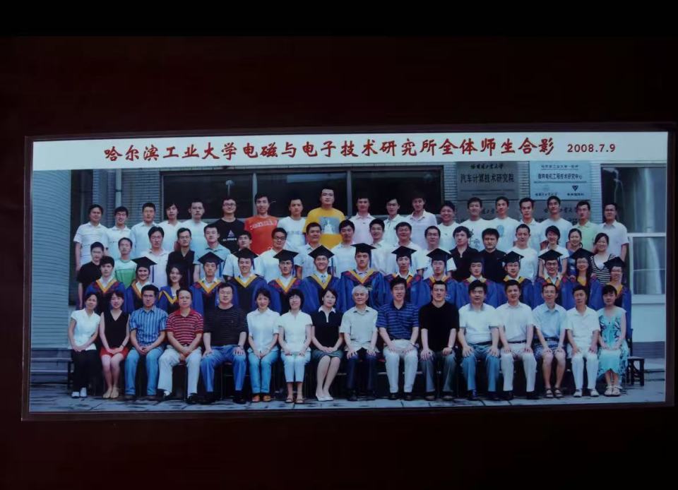 网友买二手相机，意外发现哈工大教授的旧时光