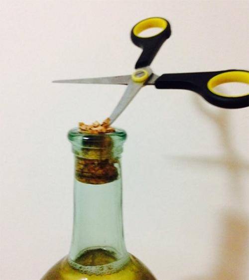 电影里的奇妙武器，揭秘那瓶糖做的啤酒瓶