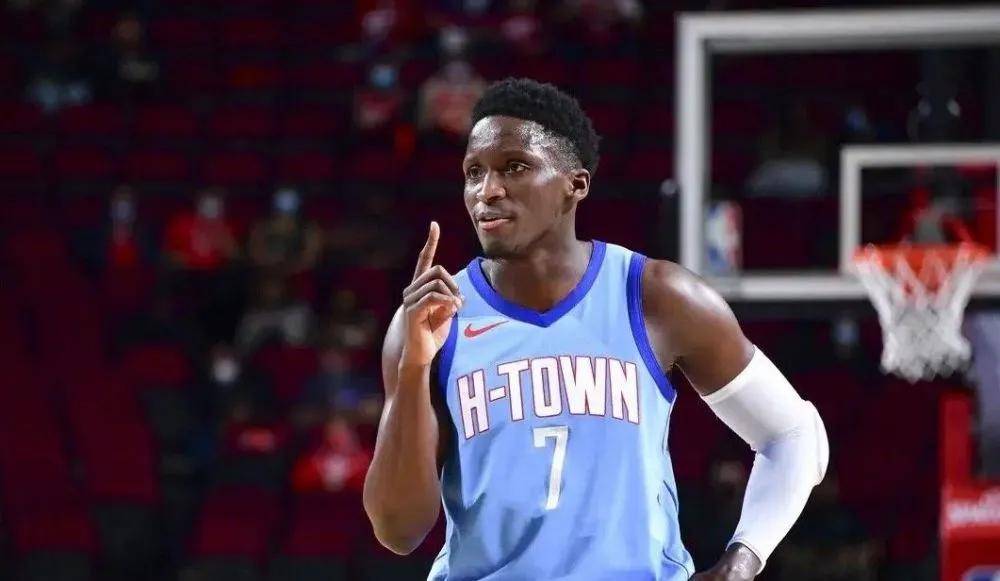 篮球圈的震撼，米切尔4年2.73亿顶薪提前续约骑士
