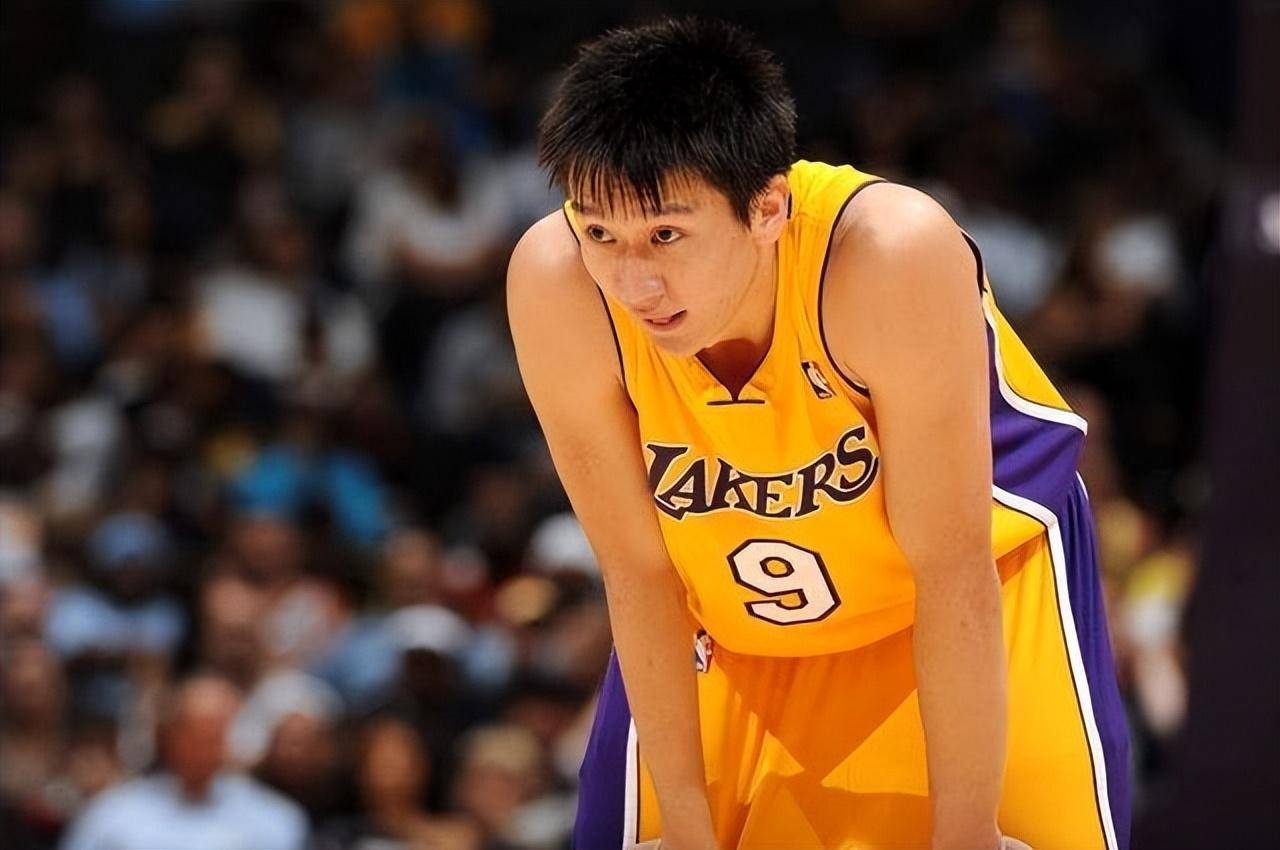 孙悦在湖人穿几号？一个中国后卫的NBA号码故事