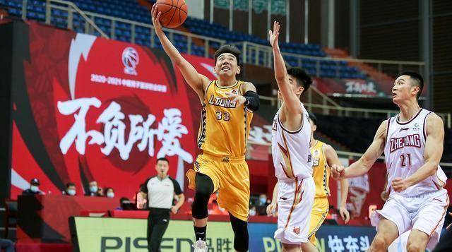 江苏男篮CBA最新消息，这支队伍今年到底怎么了？
